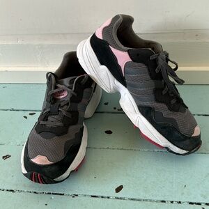 Adidas Yung-96 Youth 6.5D (Women 7.5-8) Originals Uniisex Retro Style Ru…